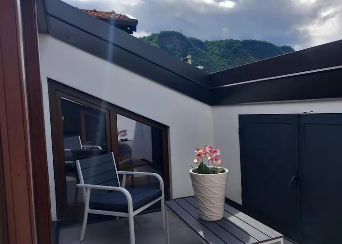 Downtown Roof アパート コモ