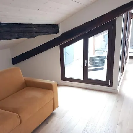 Downtown Roof Apartment *